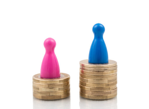 Report finds wage gap begins at graduation