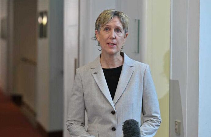 Unions increase their minimum wages claim to 6 per cent