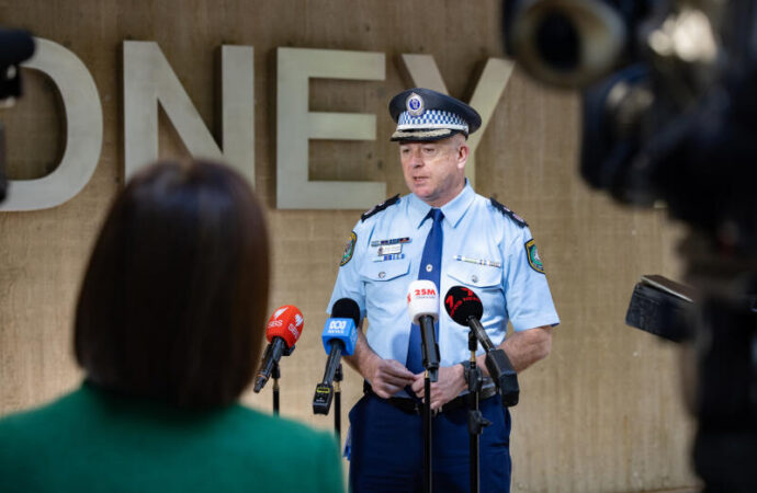 Top cop demands government action on DV